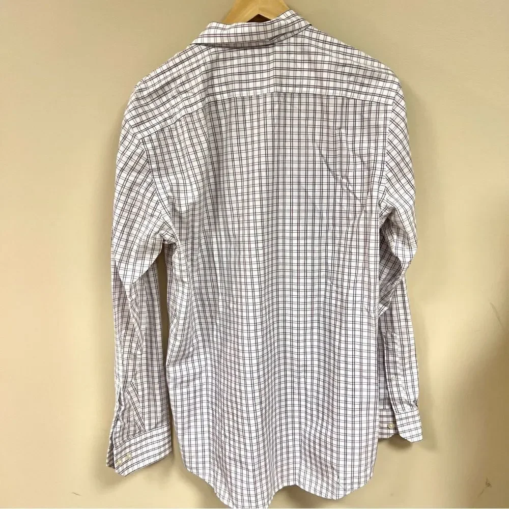 Banana Republic pink/blue button down slim fit. L